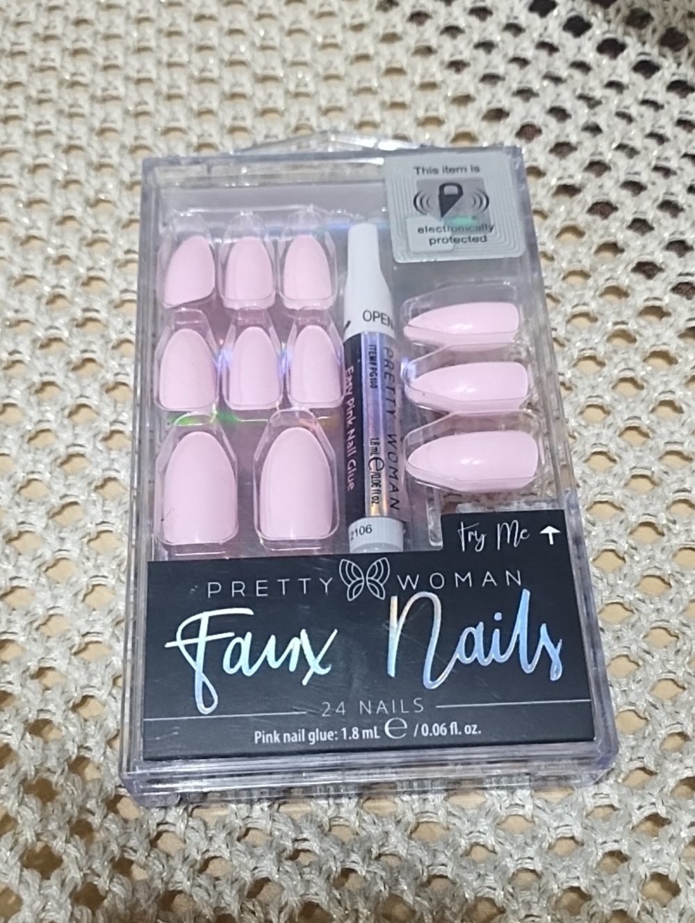 Pretty Woman NIP Set Of 24 Faux Nails In Pink. Everything Included